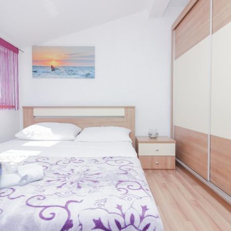 Apartman Lara Zara Esterno foto