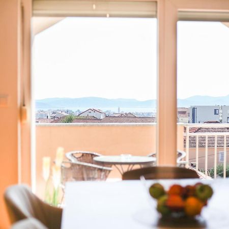 Apartman Lara Zara Esterno foto