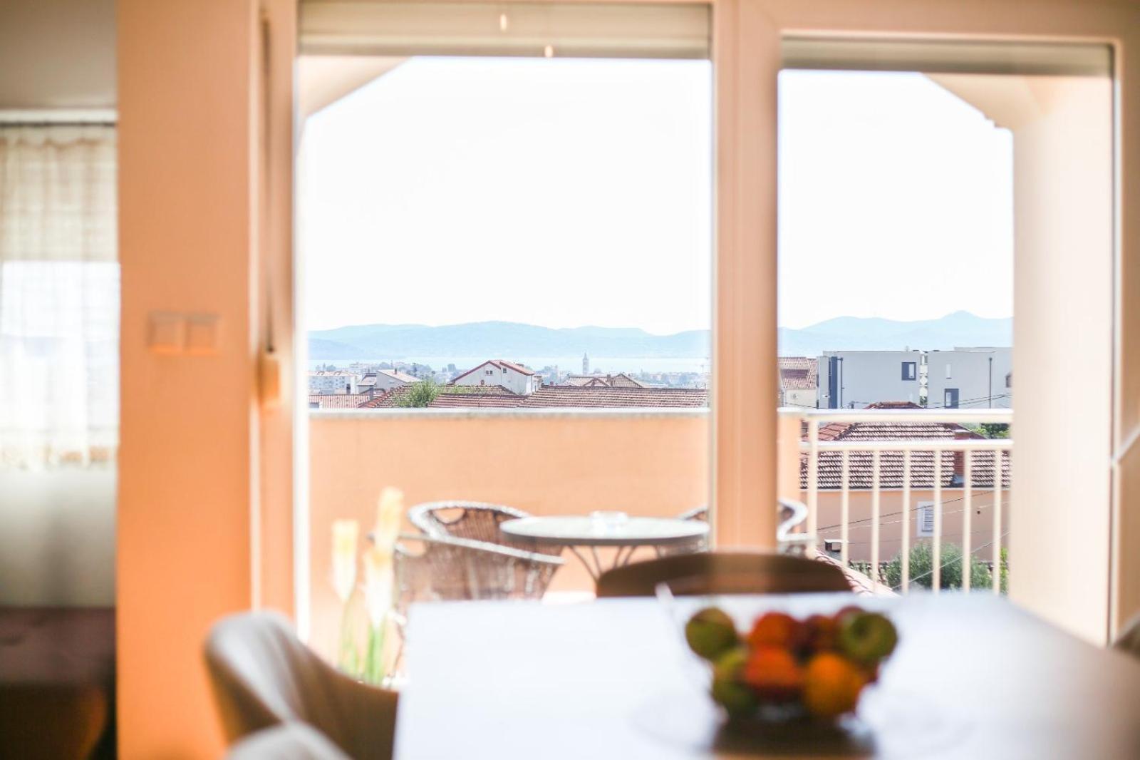 Apartman Lara Zara Esterno foto