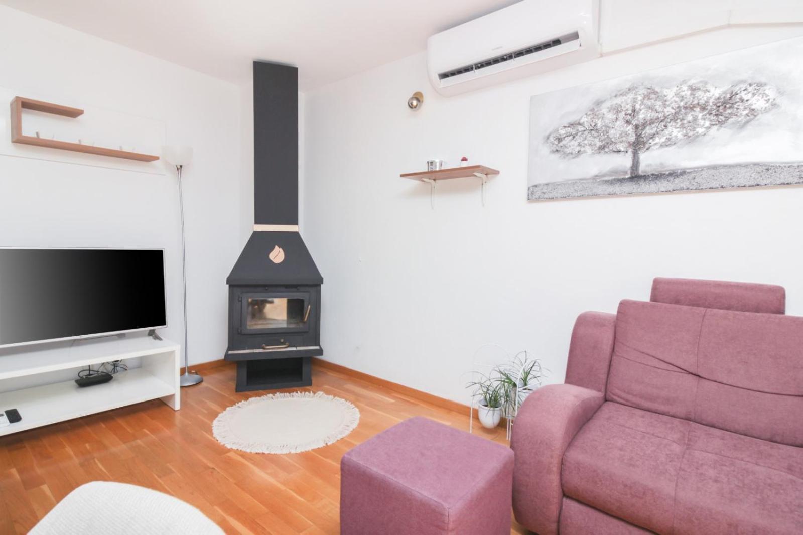 Apartman Lara Zara Esterno foto