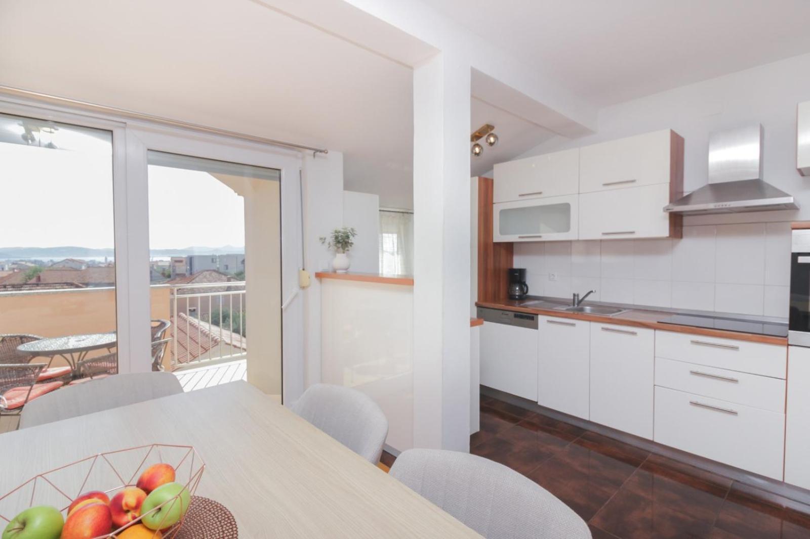Apartman Lara Zara Esterno foto