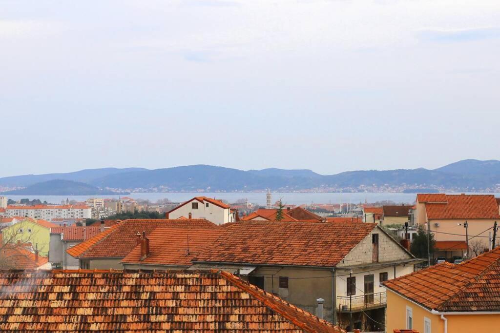 Apartman Lara Zara Esterno foto